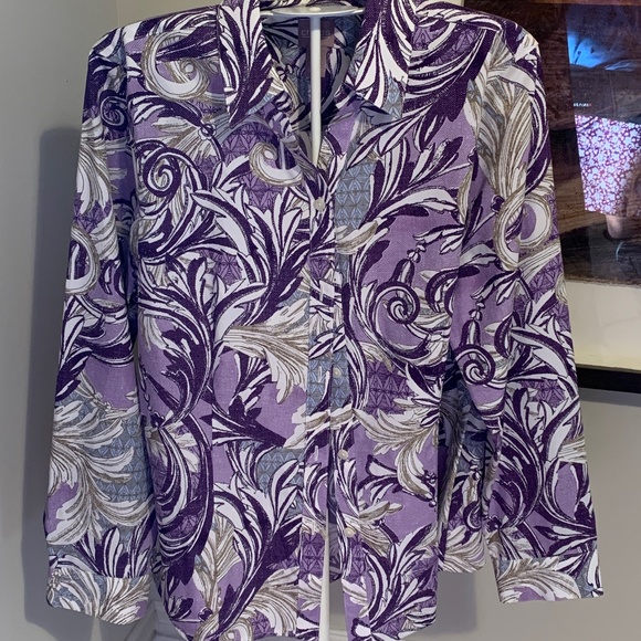 Chicos wrinkle resistant button down top. NWOT - Picture 1 of 5